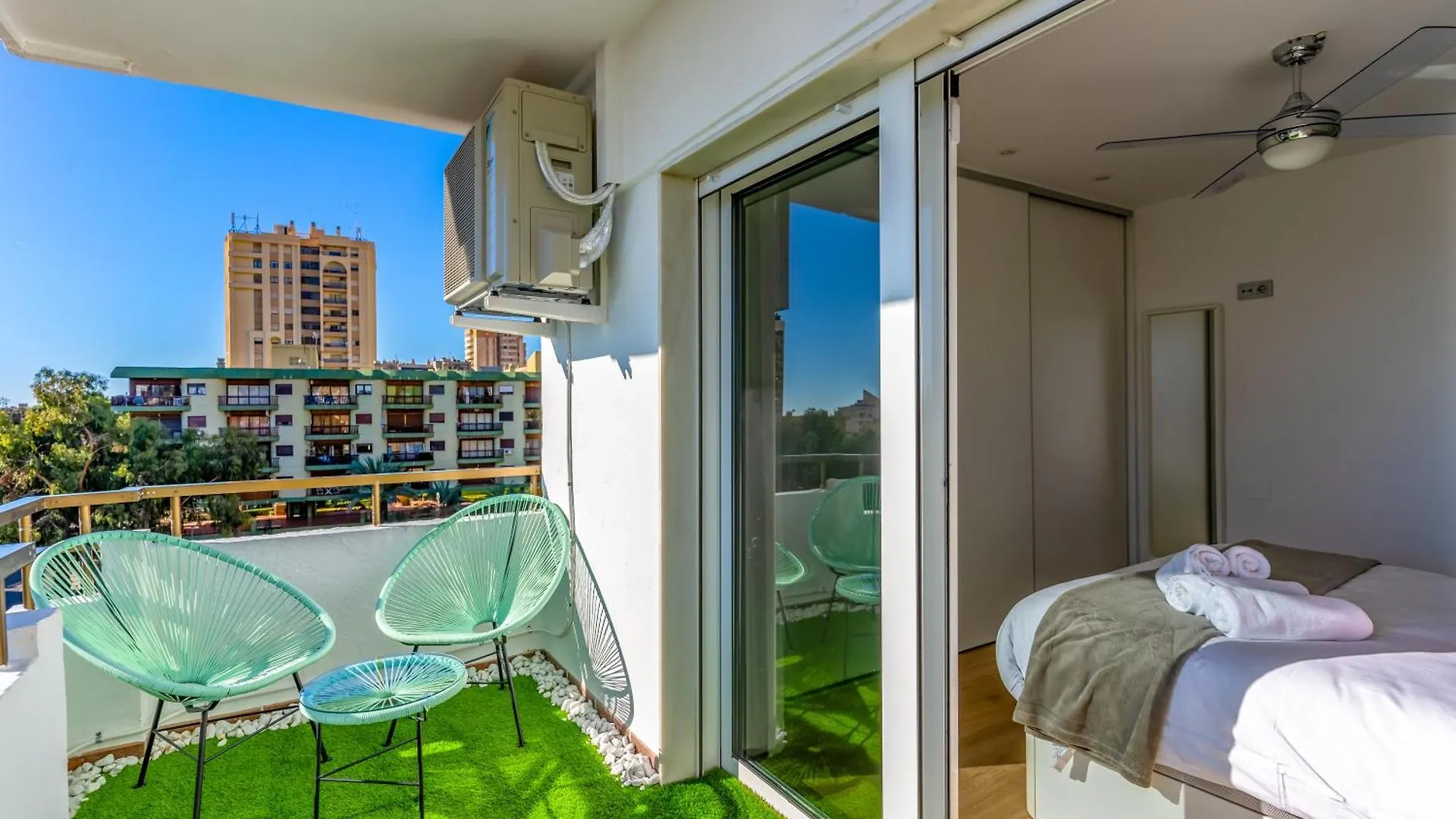 Apartamento Pura Vida! Vistas Al Mar, Playa A 5 Min. Terraza, Wifi Y A/A. Aguadulce  0*, Aguadulce (Almeria)