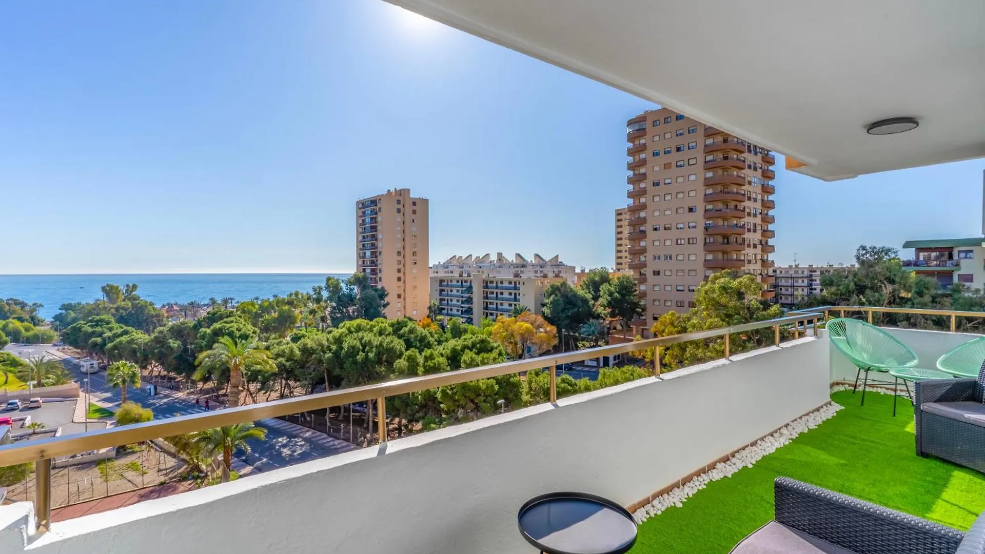 Apartamento Pura Vida! Vistas Al Mar, Playa A 5 Min. Terraza, Wifi Y A/A. Aguadulce  0*, Aguadulce (Almeria) Spain